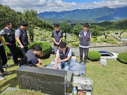 투쟁승리보고 염호석 열사 묘역 참배
